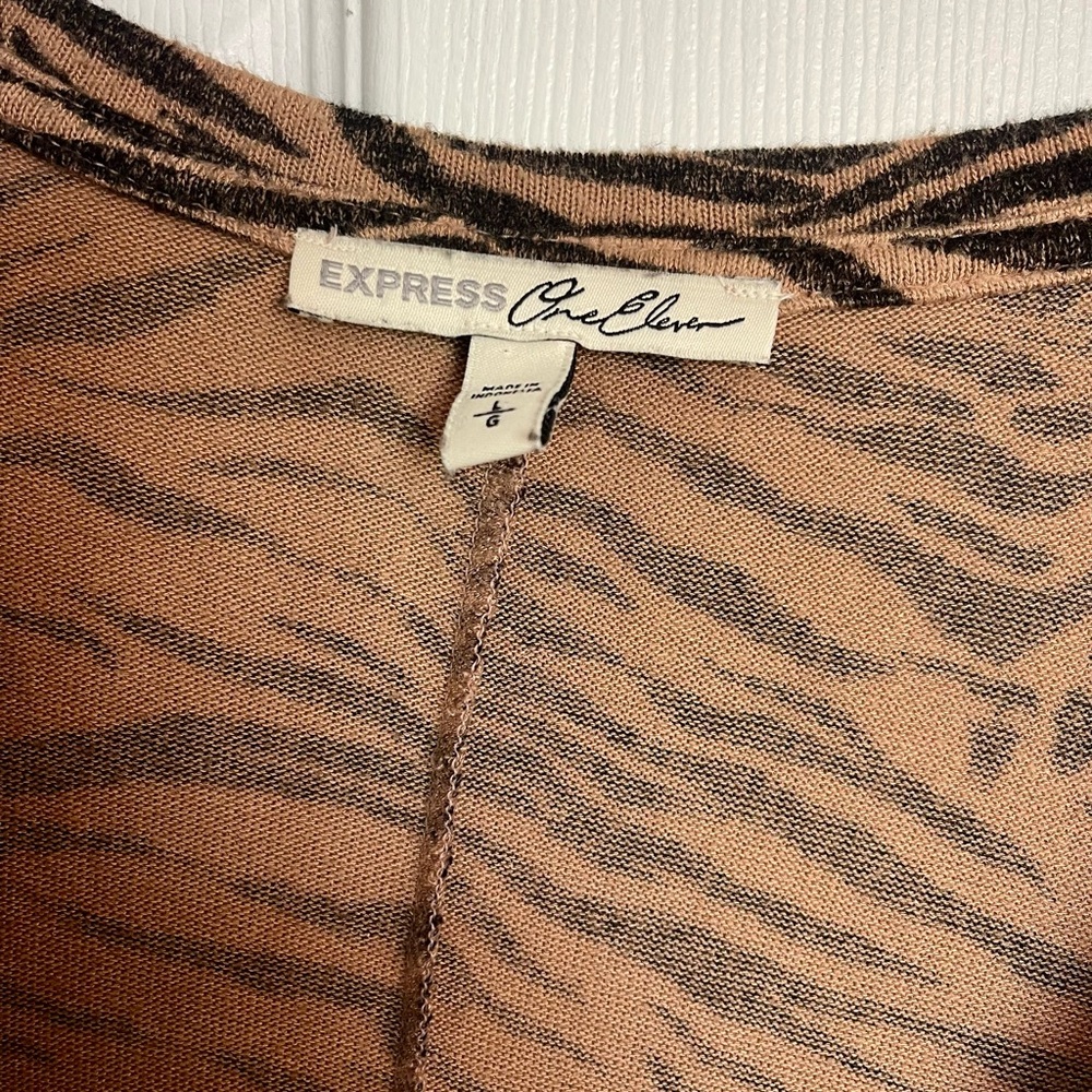 Express Sweater Large - Picture 3 of 3